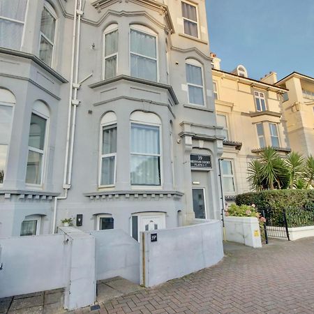 Southsea Getaway Apartment With Pool Table And Hot Tub พอร์ตสมัธ ภายนอก รูปภาพ