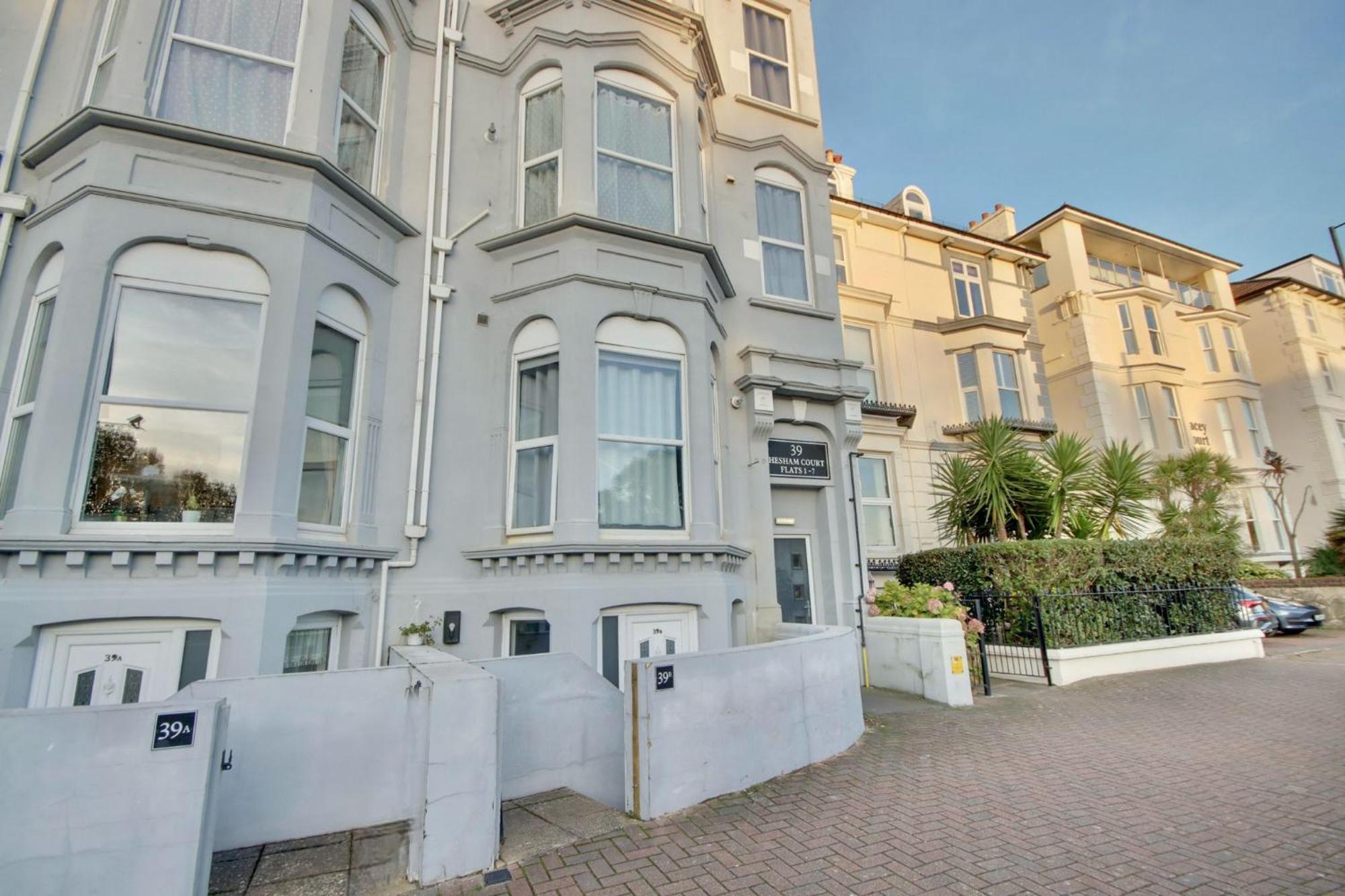 Southsea Getaway Apartment With Pool Table And Hot Tub พอร์ตสมัธ ภายนอก รูปภาพ