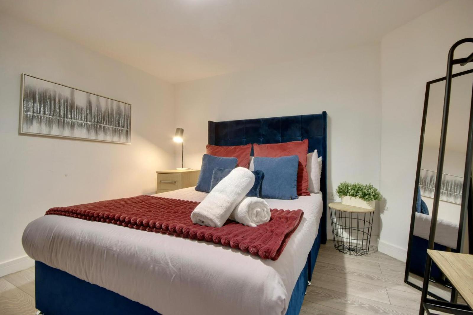 Southsea Getaway Apartment With Pool Table And Hot Tub พอร์ตสมัธ ภายนอก รูปภาพ